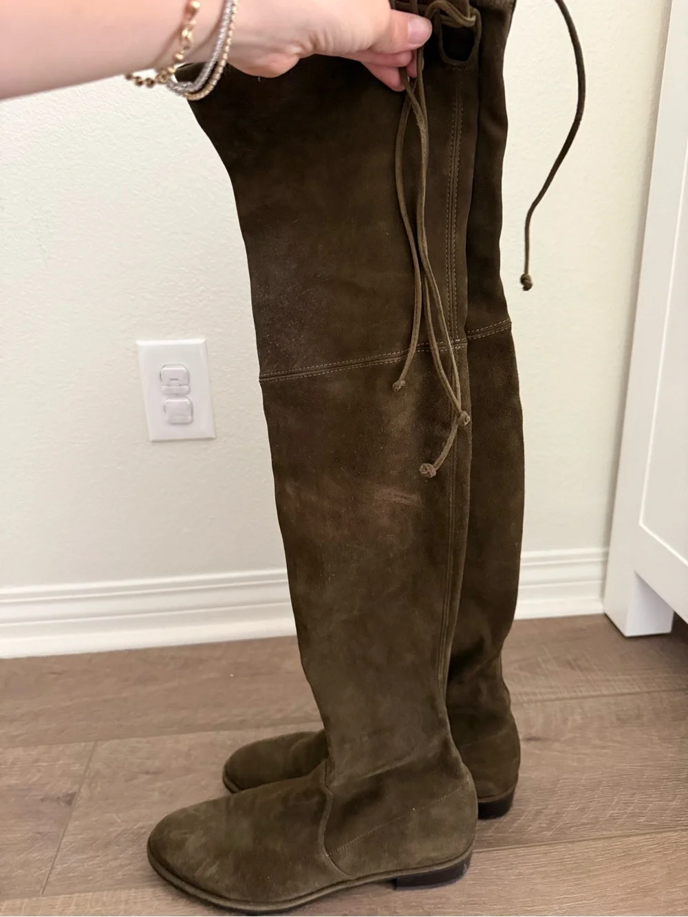 Stuart Weitzman excellent very